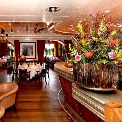 Auberge des Moules — frans restaurant in Philippine