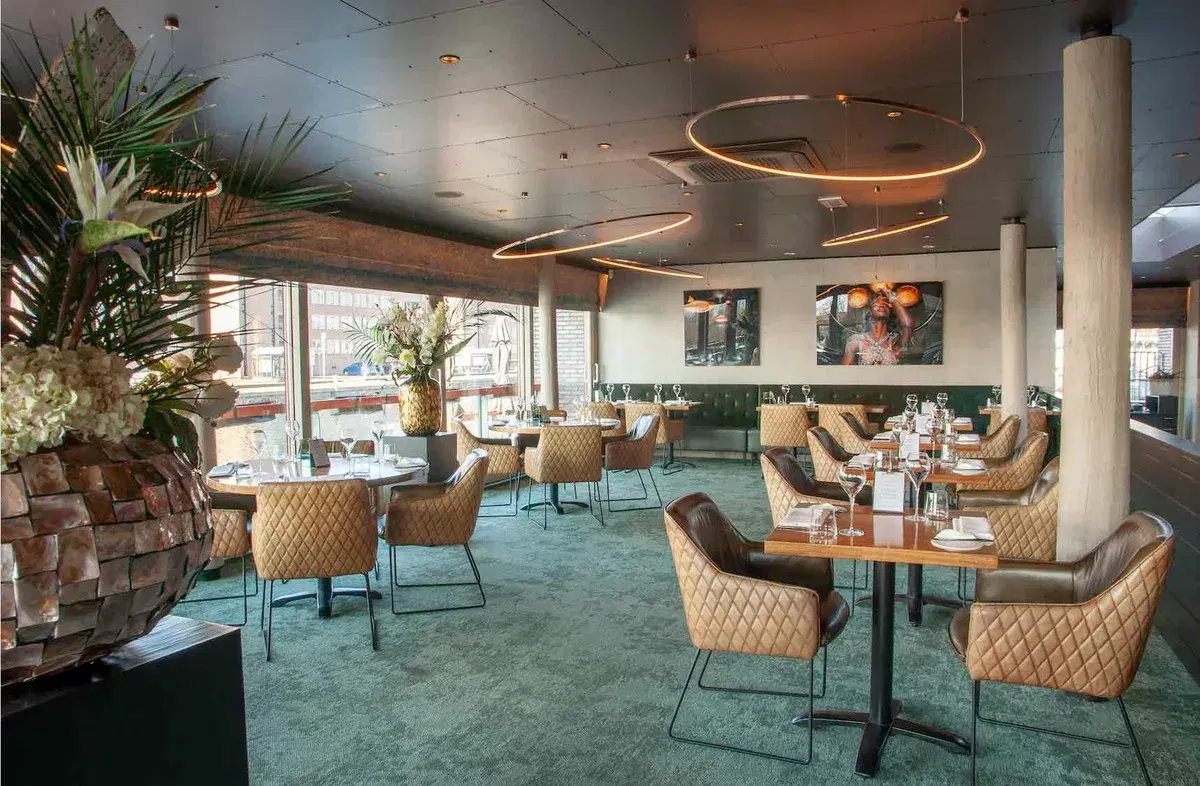 Restaurant Bakboord — internationaal restaurant in Almere-Haven